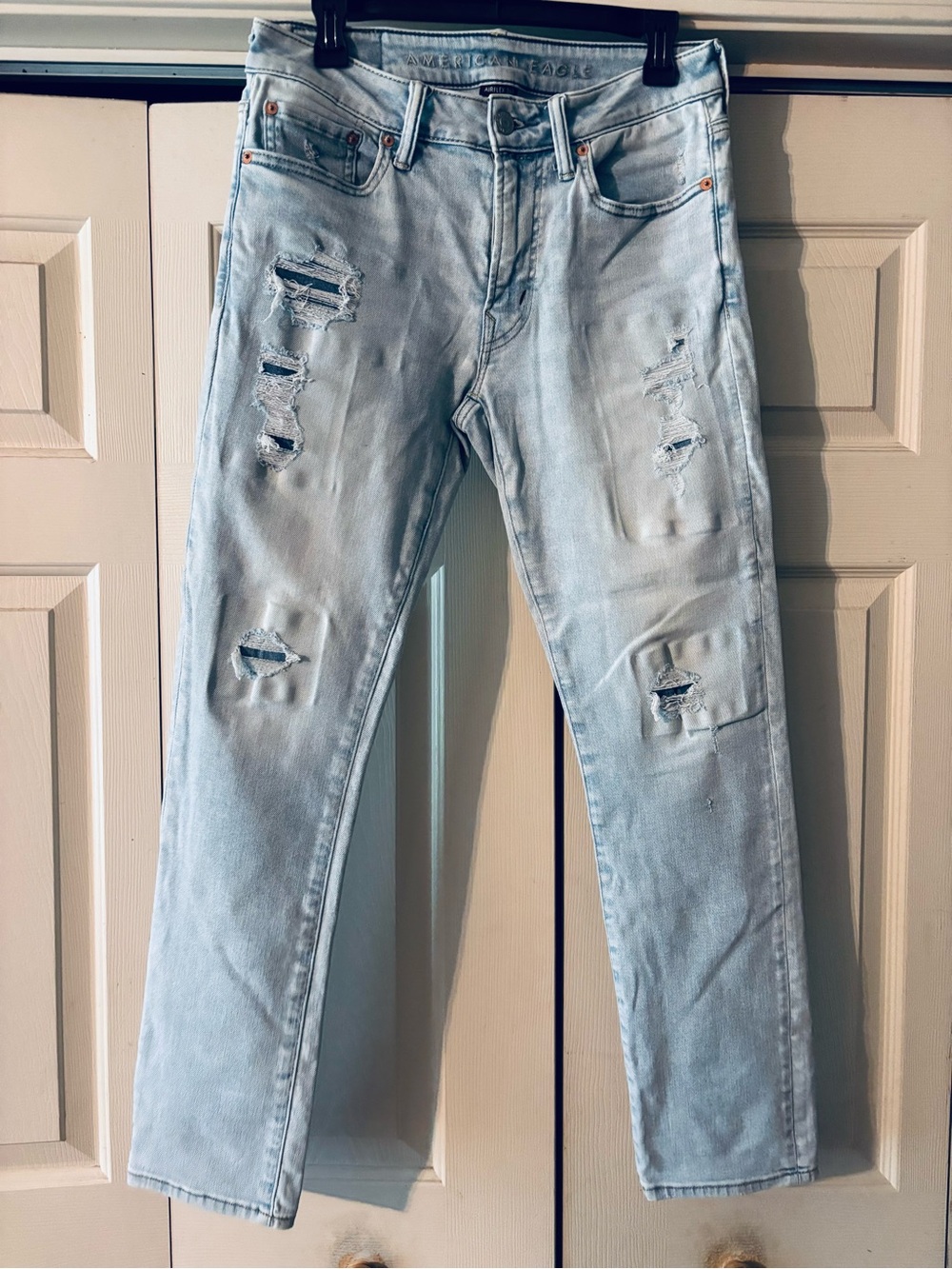 American Eagle Light Wash Distressed Slim Jeans Men’s 30x30